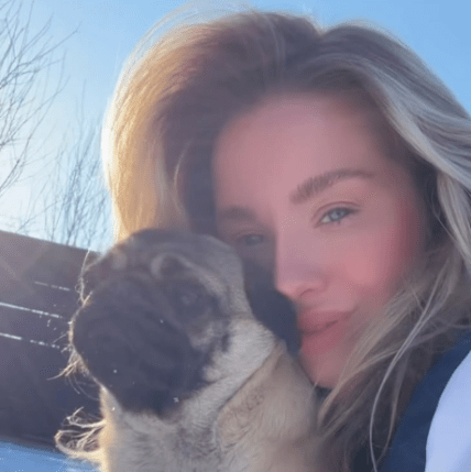 Дівчина Блонда зараз