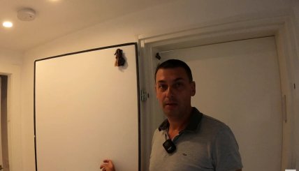 Мамады оборудованы двумя дверьми. Обычные используются в мирное время. Металлические закрываются во время тревоги.