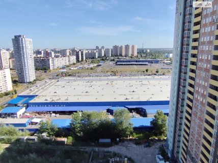 Вид з вікна на Епіцентр в Києві