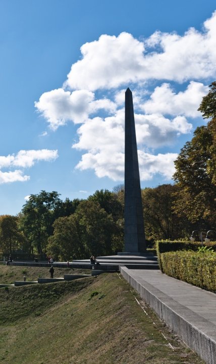 Памятник на могиле Неизвестного солдата в Киеве