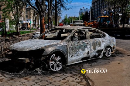 Сгоревший автомобиль в Краматорске