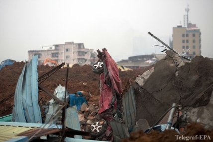 Причиной оползня в Китае назвали скопление грязи на огромной свалке