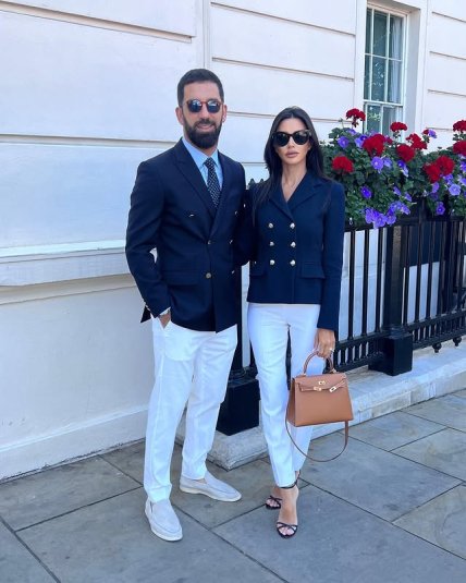 Арда Туран із дружиною