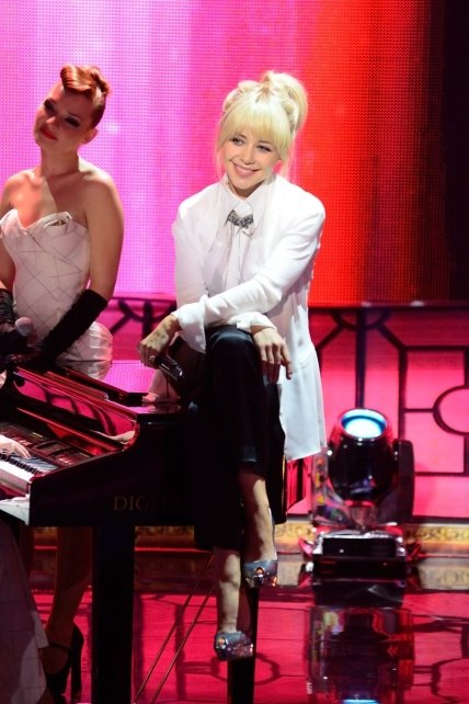 Как отметит Новый год тренер "Голос. Дети" Тина Кароль - изображение №4