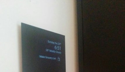 В Канаде женщина из Android-планшета сделала "умное" зеркало