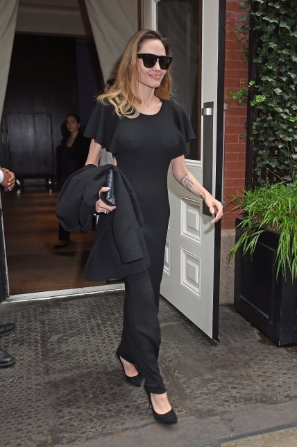 Анджелина Джоли