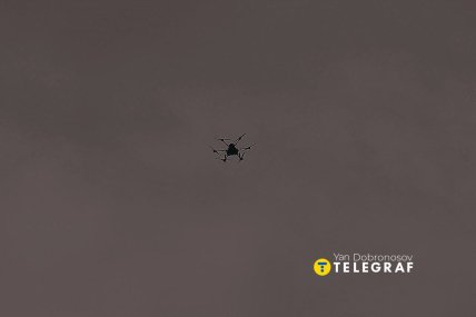 Український октокоптер в небі