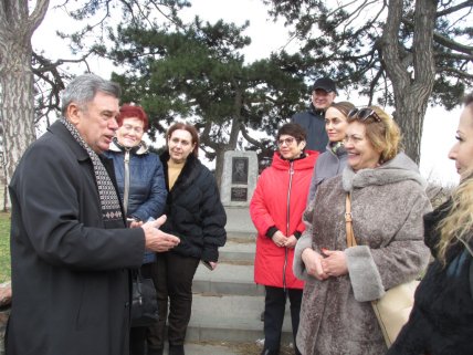 Пока сложности с зарубежными путешествиями - надо развивать местный туризм, - считает Виктор Харченко