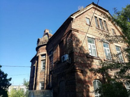 Замок Вальмана руйнується фото