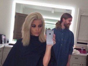 Ким Кардашян шокировала не только прической, но и нарядом 