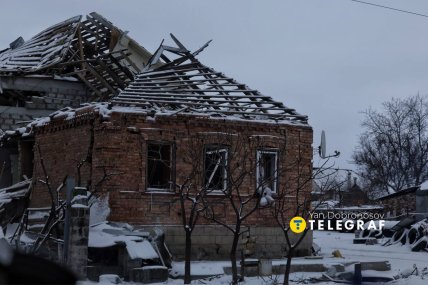 На улицах Дружковки много сожженных авто и разрушенных домов