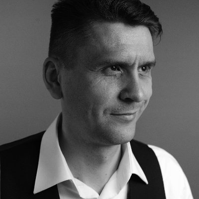 Який вигляд має Олександр Коваленко