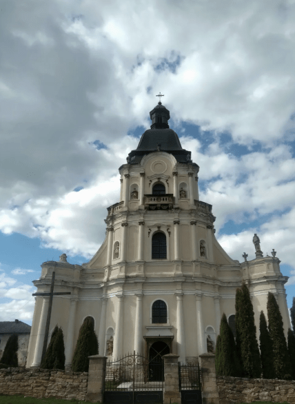 Костёл Святой Троицы в Микулинцах