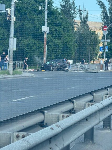 В Києві машина влетіла в підземку