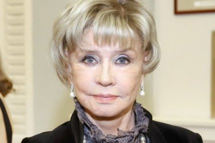 віра алентова