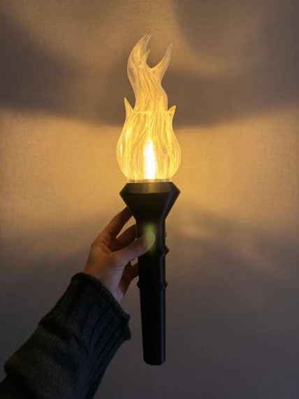 Напечатанный на 3D-принтере факел светится благодаря LED-свече