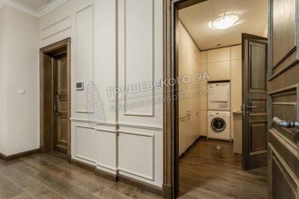 Квартира на Грушевського, 9А