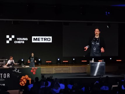 Руслан Мирошниченко выступает и готовит на Yang Chefs Urban