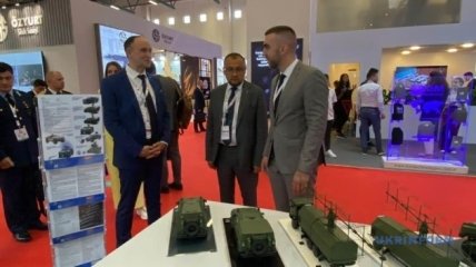 Денис Шарапов на Международной оборонной выставке IDEF-2023 в Стамбуле