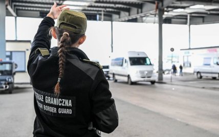 Польська прикордонниця на пункті пропуску Медика