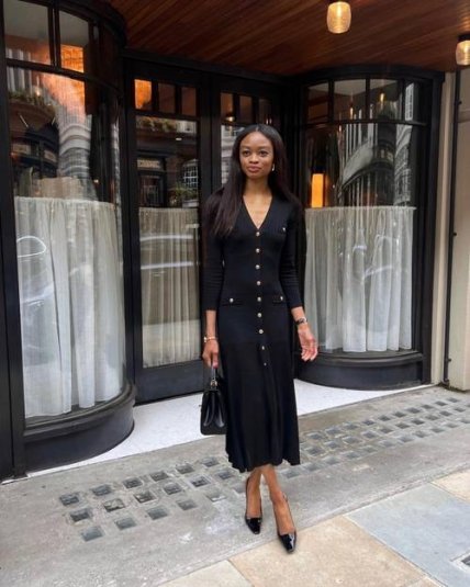 Стильний образ із сукнею