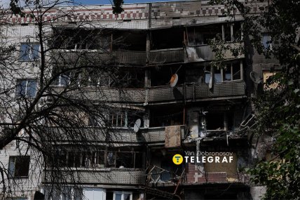 Пошкоджена будівля. Фото Ян Доброносов "Телеграф"