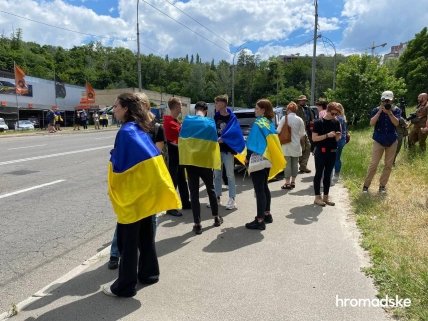 Героя зустрічали в українській символіці