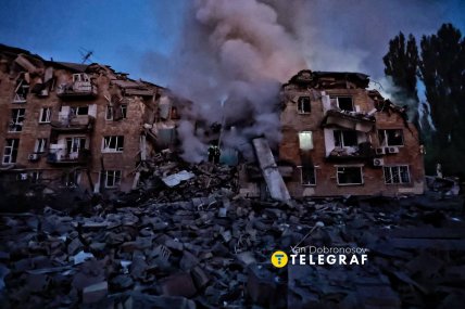 Зруйнований будинок у Києві після обстрілу 28 серпня. Фото: "Телеграф", Ян Доброносов