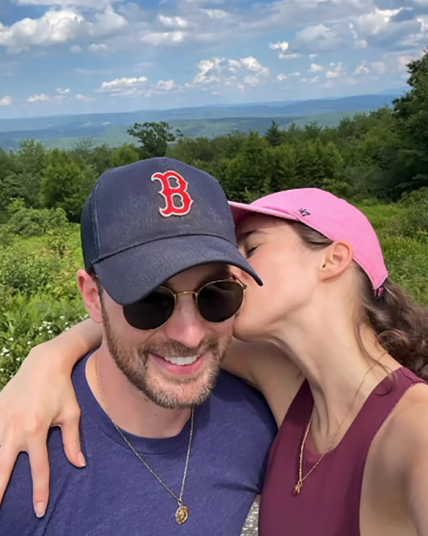 Крис Эванс и Альба Баптиста