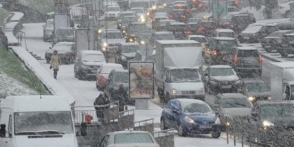 Украину засыпало снегом 