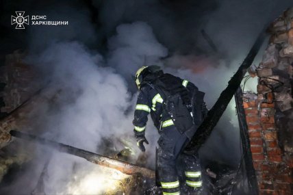 Розбір завалів дому у Богодухові, який РФ атакувала дроном