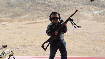 Хасбік з гвинтівкою