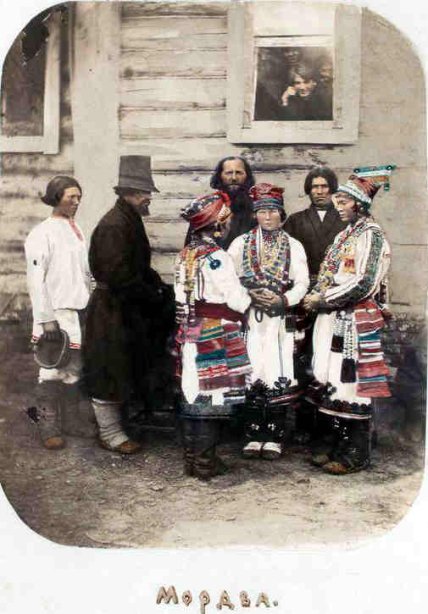 Мордовці Пензенської губернії у традиційному вбранні 1892 рік