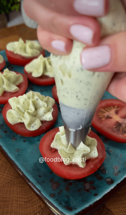 Какую закуску из помидоров приготовить