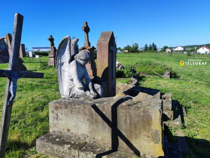 польское кладбище в Струсове фото