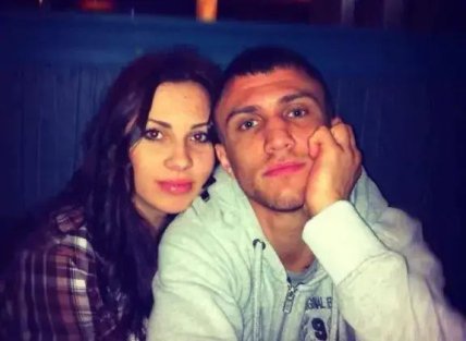 Ломаченко дружина Олена