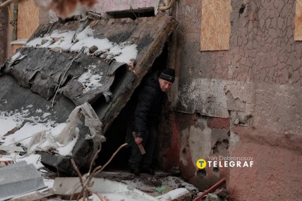 Так виглядає вхід до одного з під'їздів