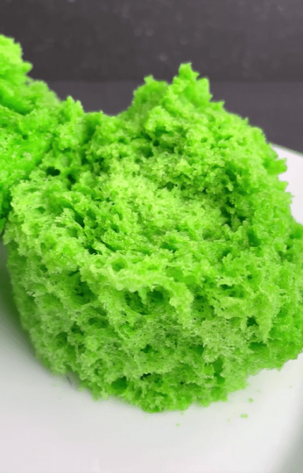 Як приготувати їстівний мох для прикрашання випічки