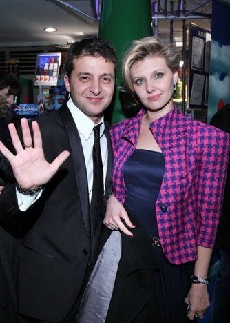 Владимир отбил Елену у другого мужчины