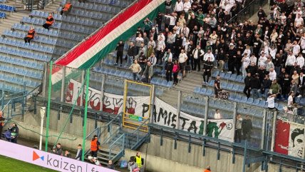 Фанаты Легии вывесили баннер Помним Волынь на матче против Шахтера