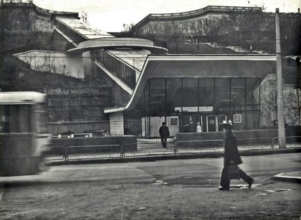 Ескалатор на місці фунікулера