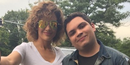 Дженнифер Лопес из фаном