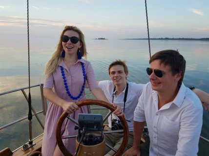 Брат и сестра Дмитрия Комарова