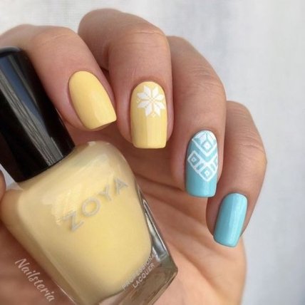 Маникюр с вышивкой 2023 - стильные идеи