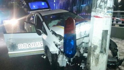 Машина полиции попала в ДТП во время погони