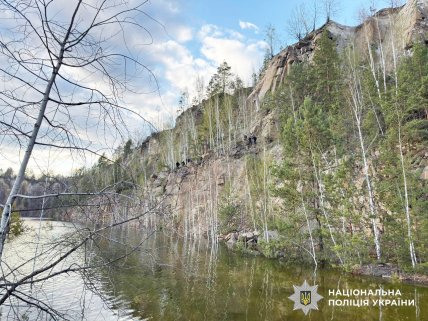 Кар'єр, де шукали хлопчика на Рівненщині