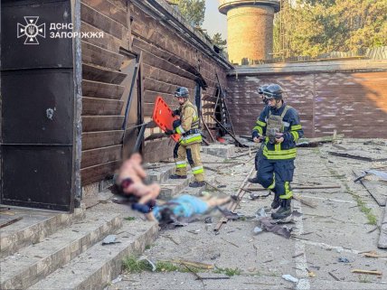 Постраждалі через обстріл бази відпочинку на Запоріжжі 6.08.2025