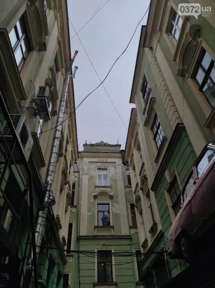 Дома-близнецы в Черновцах