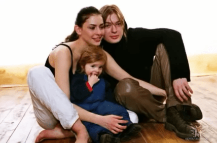 Ульяна Иващенко в детстве мама Инна Королева