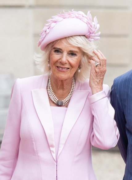 Королева Камілла